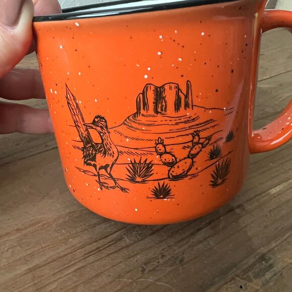 Counter Couture Orange Roadrunner Desert Scene Ceramic Mug NEW - Picture 2 of 6